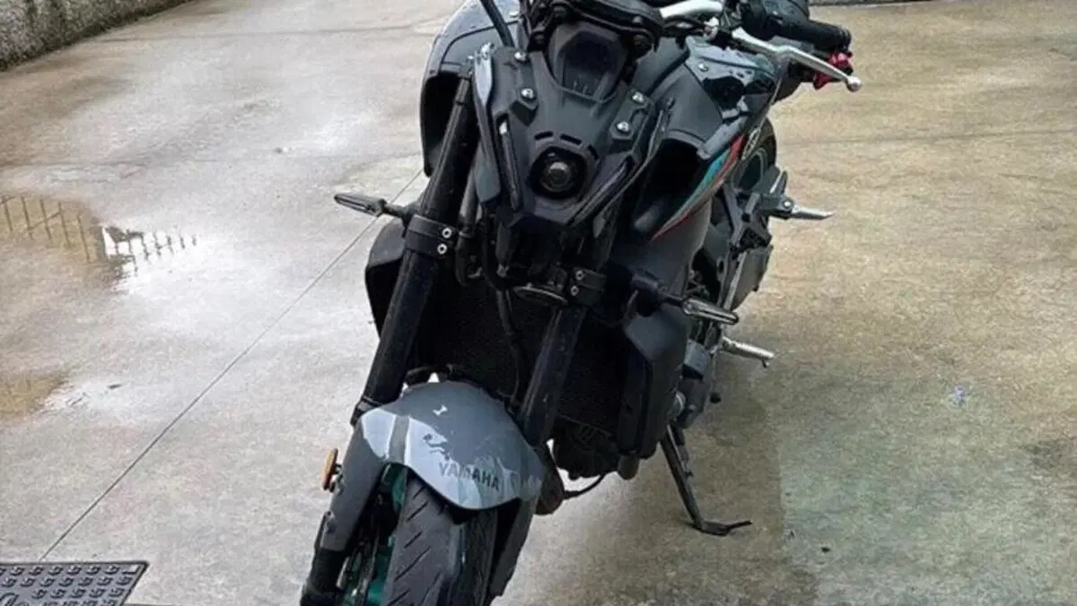 Yamaha MT-09 (2021 - 23)  (2)