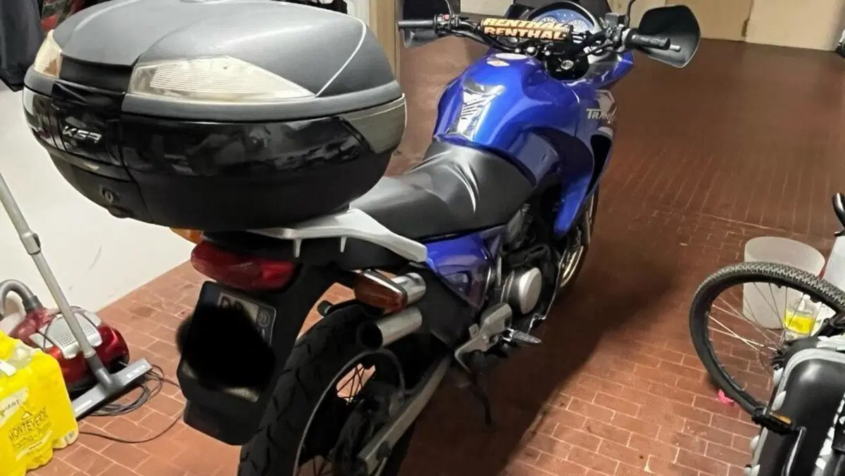 Honda Transalp XL 650V (2000 - 04)  (2)