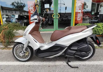 Piaggio Beverly 300 i.e. ABS-ASR (2016 - 20) - Annuncio 9949569
