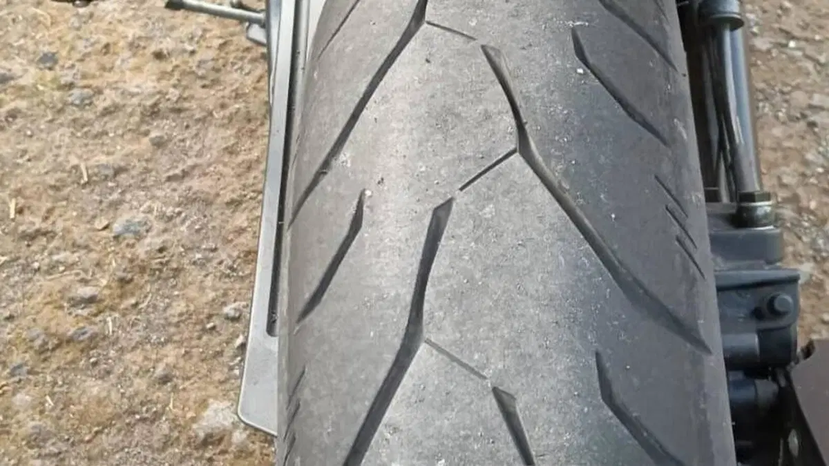 CFMOTO 300NK (2021 - 26)  (4)