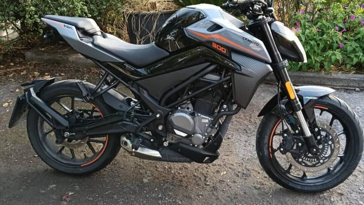 CFMOTO 300NK (2021 - 26)  (12)