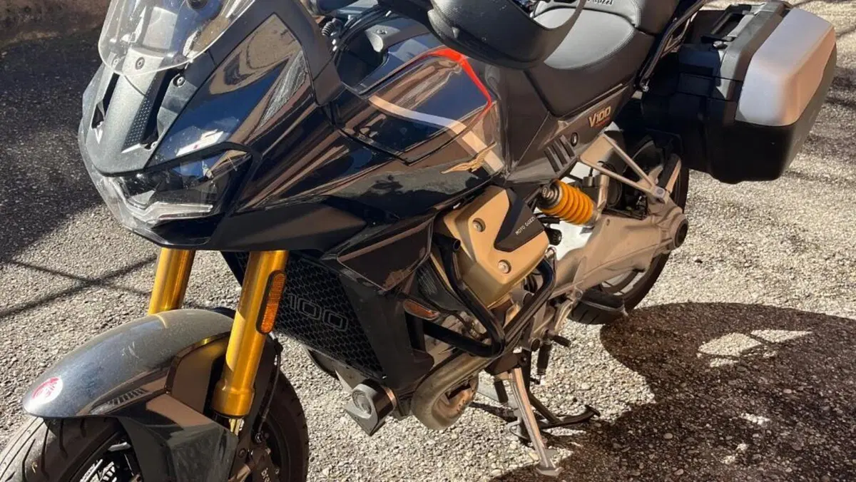 Moto Guzzi V100 Mandello S (2022 - 24)  (3)