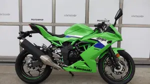 Kawasaki Ninja 125 (2025 - 26)  (2)