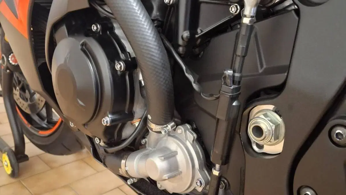 Suzuki GSX-R1000R (2019 - 20)  (6)
