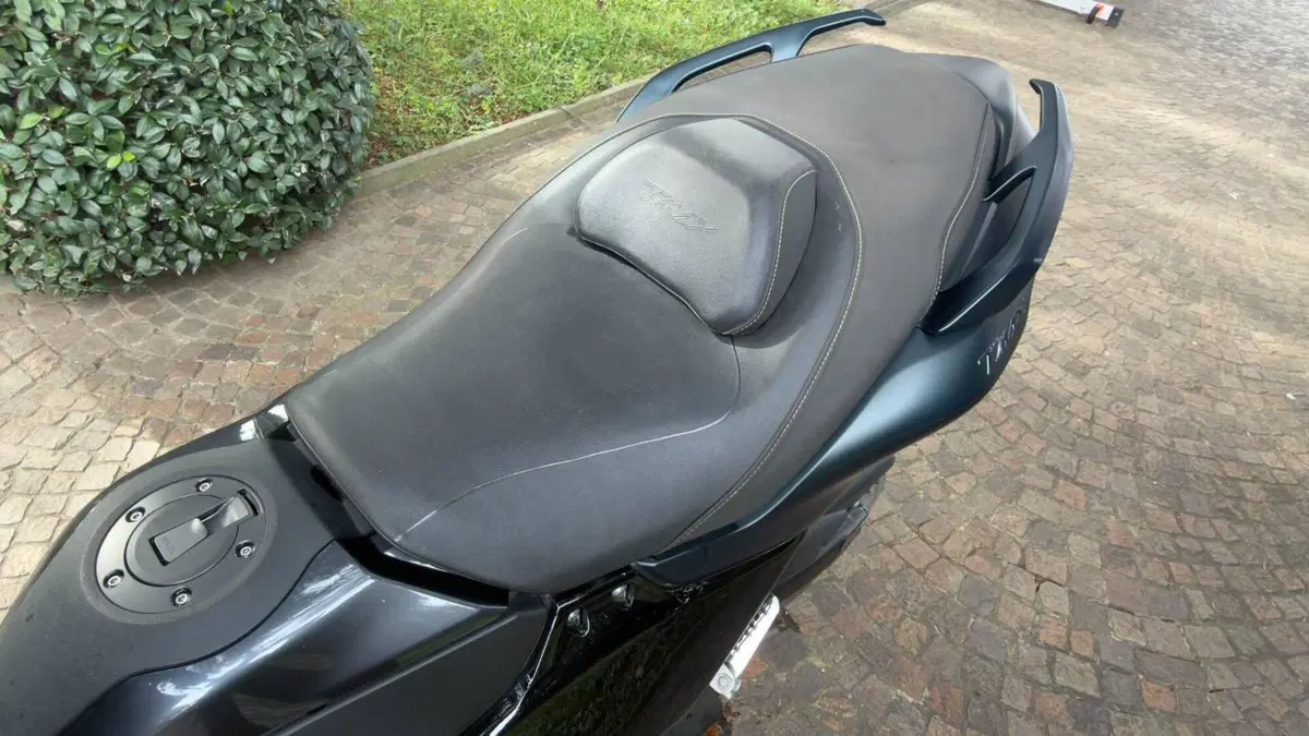 Yamaha T-Max 560 Tech Max (2022 - 24)  (3)