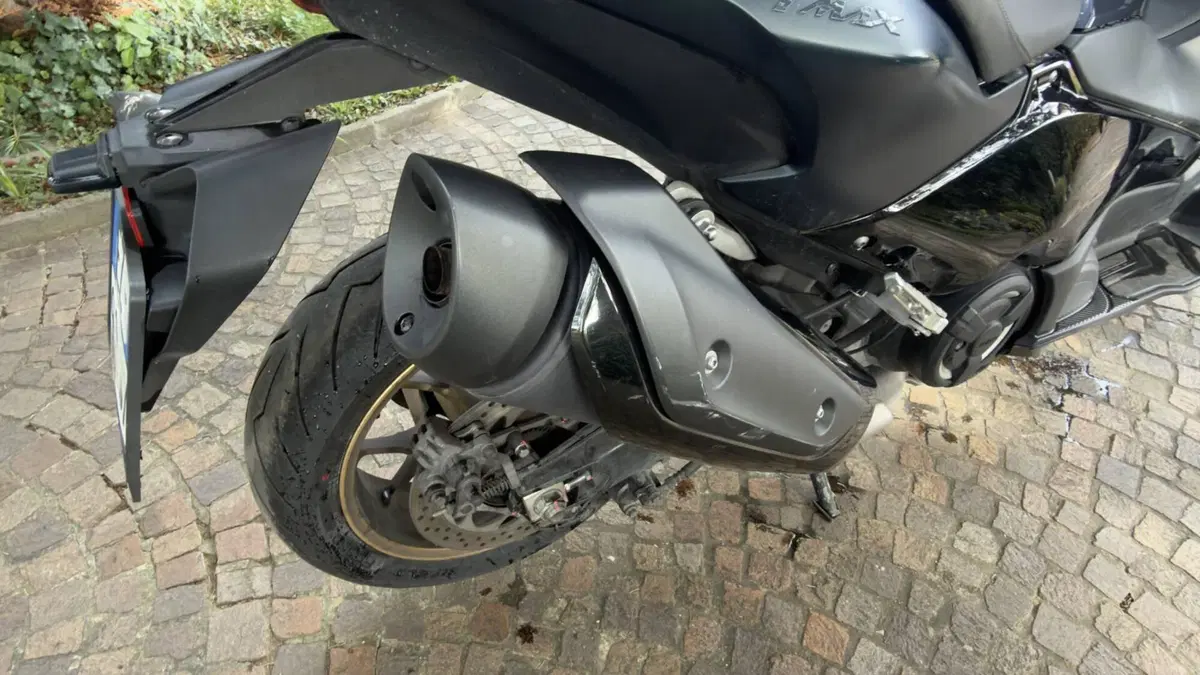 Yamaha T-Max 560 Tech Max (2022 - 24)  (4)