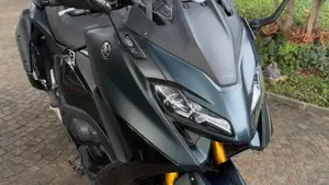 Yamaha T-Max 560 Tech Max (2022 - 24)  (5)