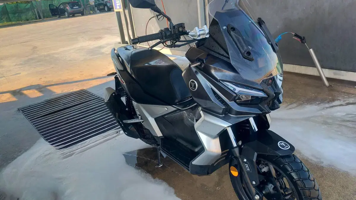Voge Sfida SR1 ADV (2023 - 26)  (3)