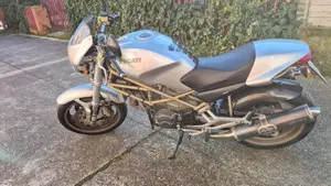 Ducati Monster 900 I.E. (1999 - 02)  (2)