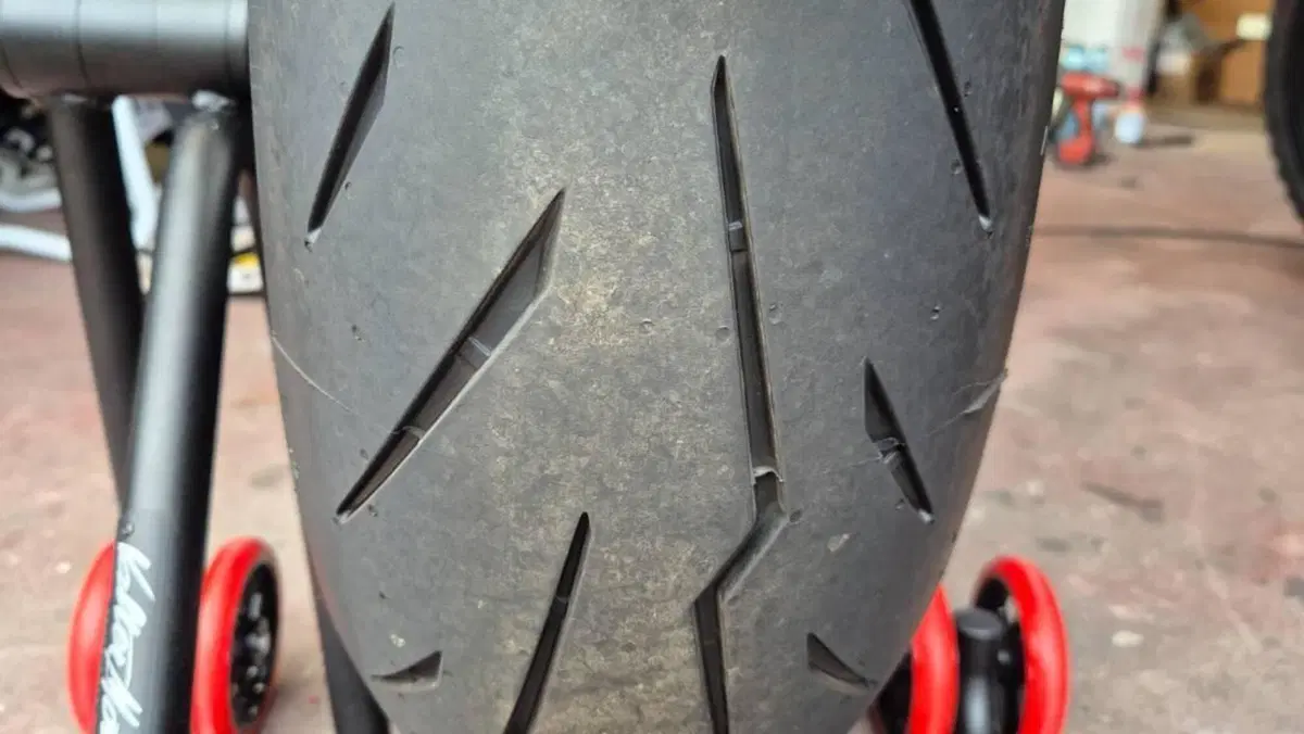 MV Agusta Rivale 800 EAS ABS (2013 -17)  (5)