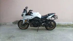 Yamaha Fazer 8 (2010 - 16) 