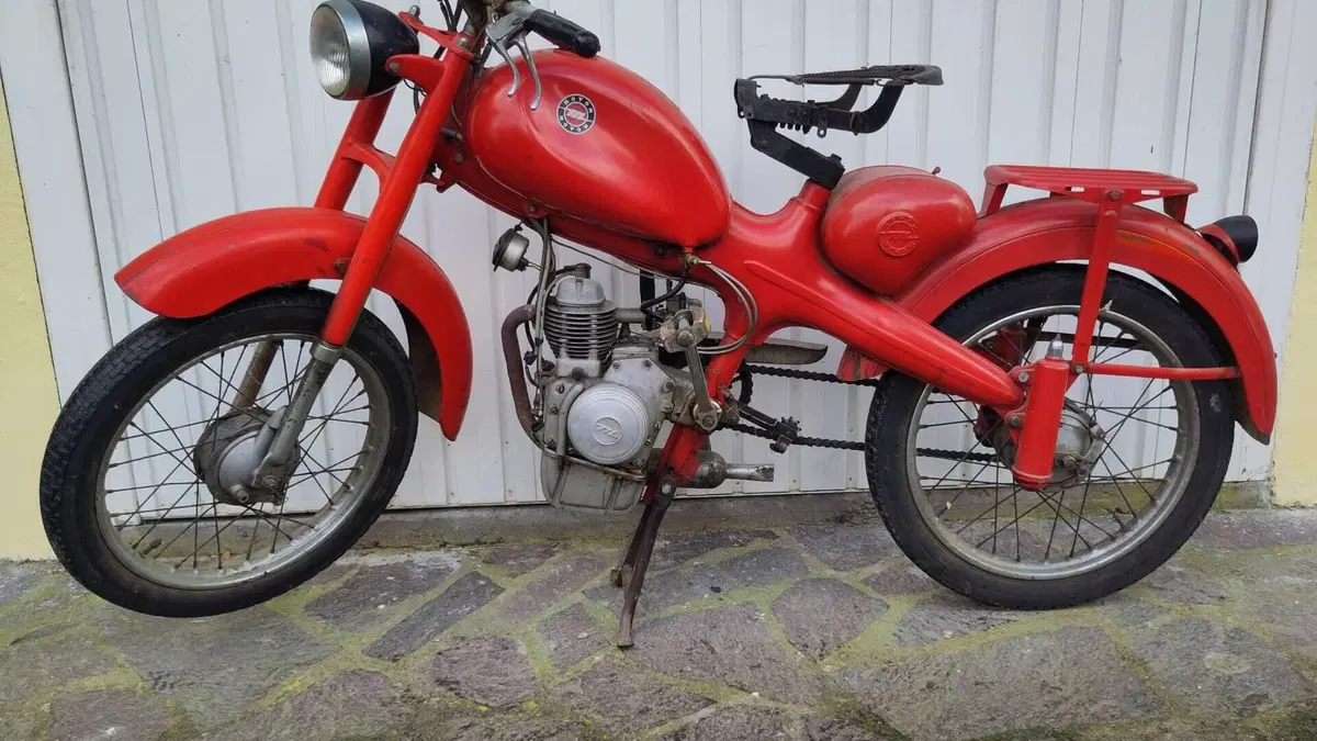 Motom   (10)