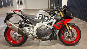 Aprilia Tuono V4 Factory (2019 - 20) 