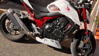 Honda CB 750 Hornet (2023 - 24) usata