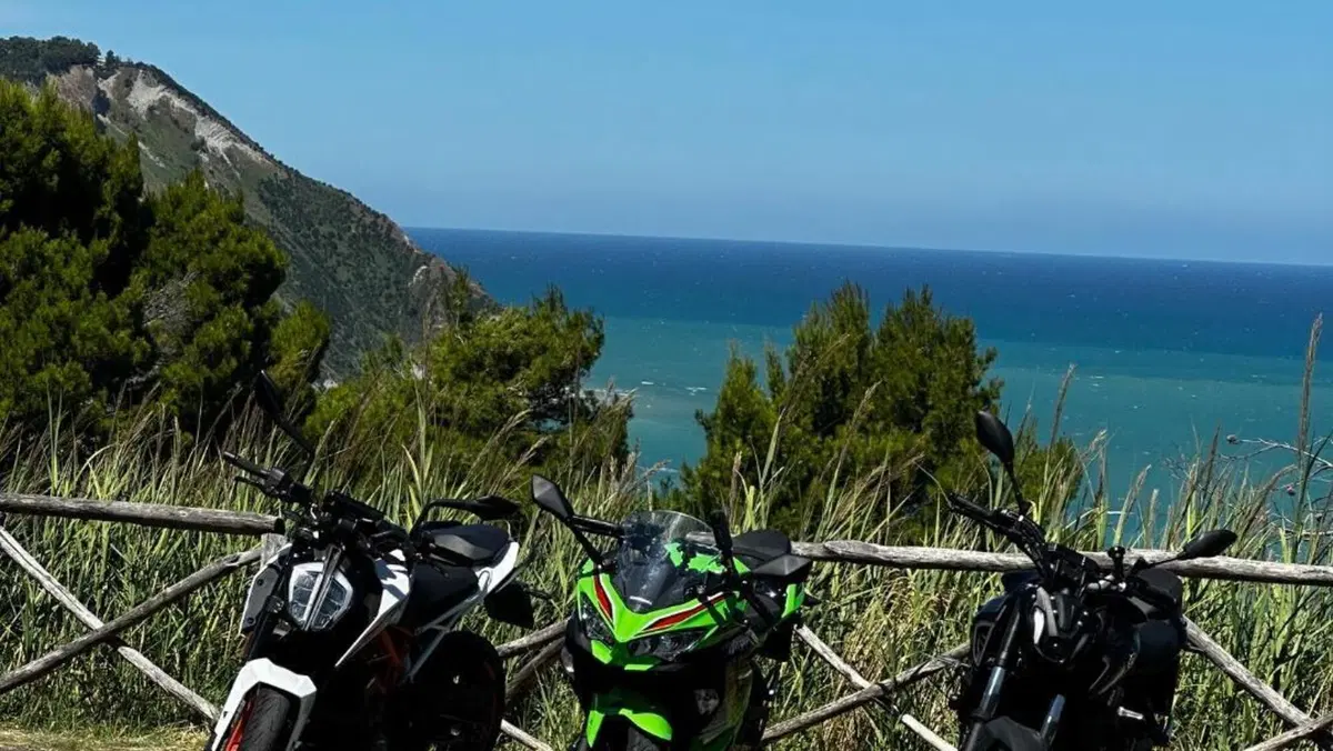 Kawasaki Ninja 400 (2023)  (4)