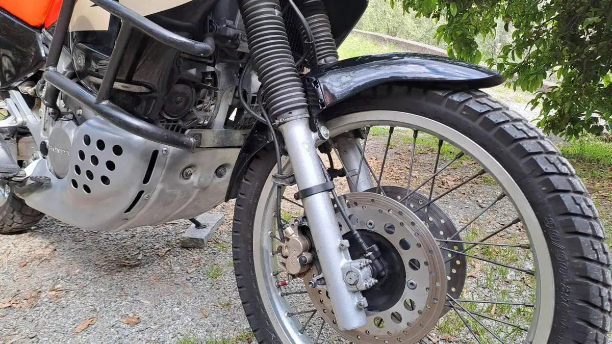 Honda Africa Twin XRV 750 (1996 - 02)  (12)
