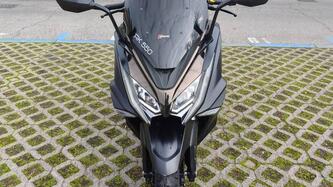 Kymco AK 550 (2017 - 19) usata