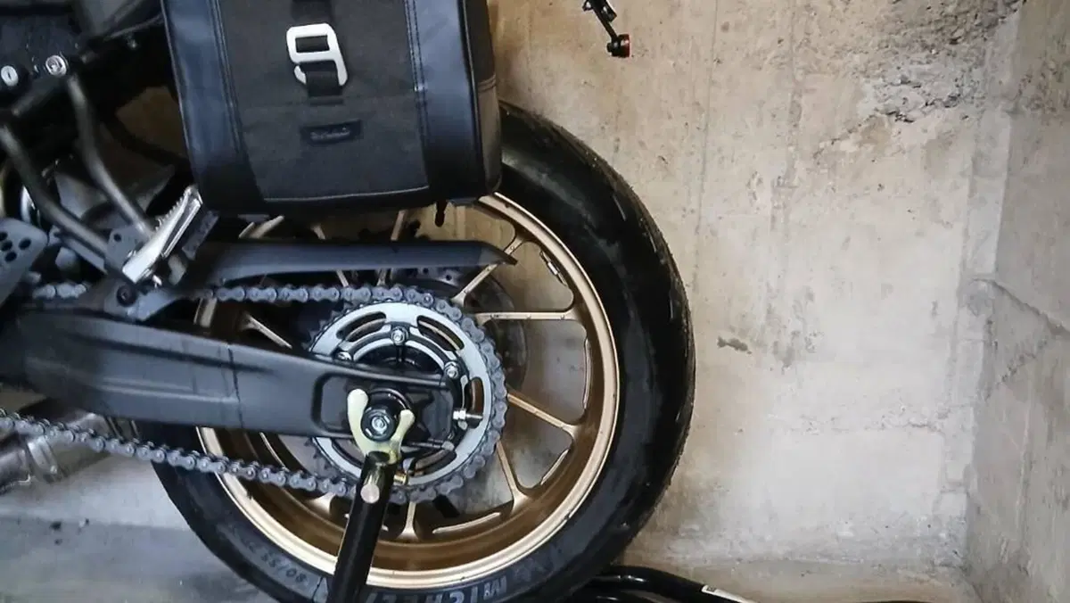 Yamaha XSR 700 (2022 - 26)  (5)