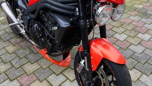 Triumph Speed Triple 1050 (2005 - 11) 