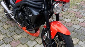 Triumph Speed Triple 1050 (2005 - 11)