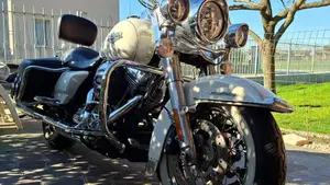 Harley-Davidson 103 Road King Classic (2014 - 16) - FLHRC  (2)