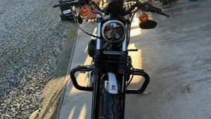 Harley-Davidson 883 Iron (2012 - 14) - XL 883N  (3)