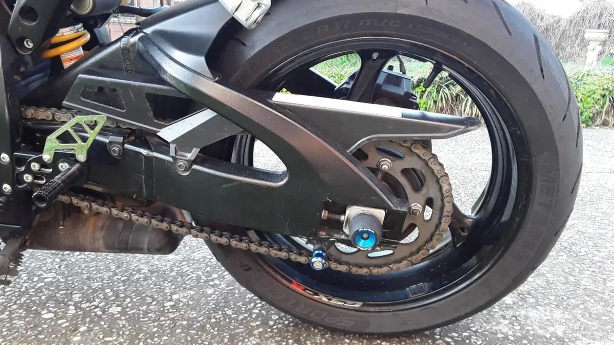 Suzuki GSX R 750 (2006 - 07)  (4)