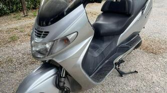 Suzuki Burgman AN 250 (2001 - 03) usata