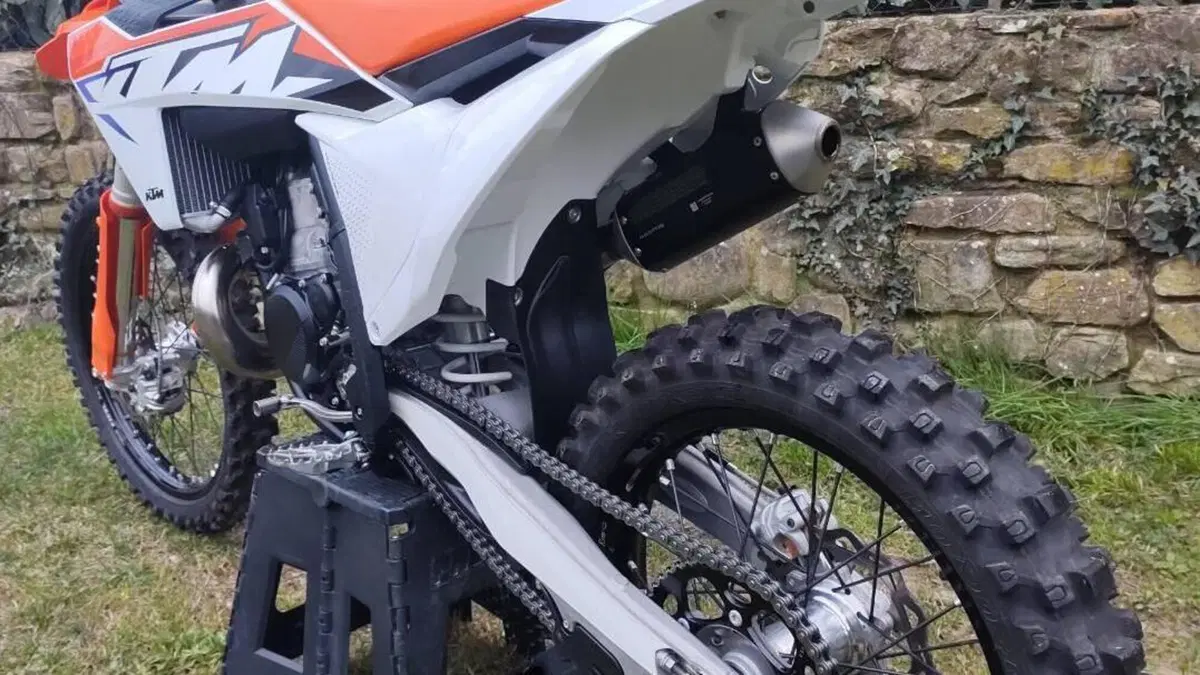 KTM 250 SX (2023)  (2)
