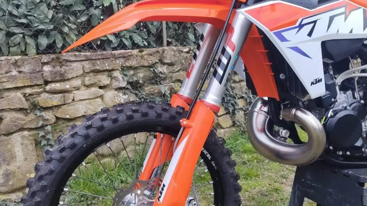 KTM 250 SX (2023)  (4)