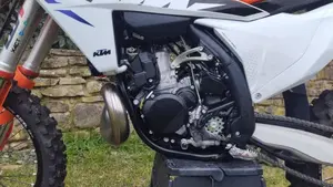KTM 250 SX (2023)  (10)
