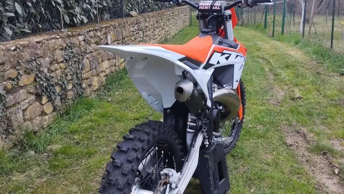 KTM 250 SX (2023)  (14)
