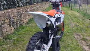 KTM 250 SX (2023)  (14)
