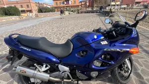 Suzuki GSX 750 F (1999 - 06)  (2)