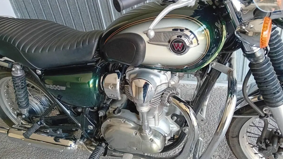 Kawasaki W 800 (2010 - 17)  (3)