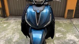 Piaggio Beverly 300 Hpe (2021) 
