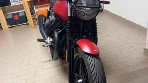 Moto Guzzi V7 Stone (2021 - 24)  (14)