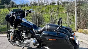 Harley-Davidson 107 Street Glide (2017 - 19) - FLHX  (4)