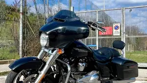 Harley-Davidson 107 Street Glide (2017 - 19) - FLHX  (6)