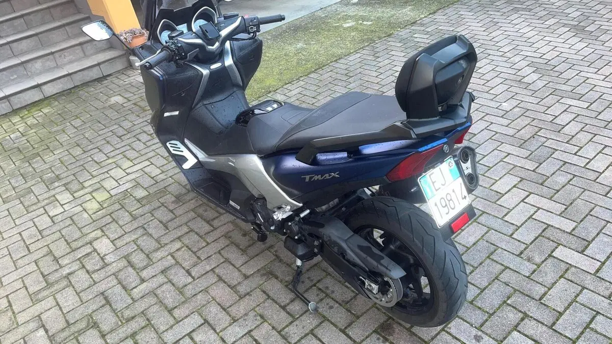 Yamaha T-Max 530 DX (2017 - 19)  (4)