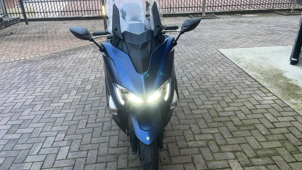 Yamaha T-Max 530 DX (2017 - 19)  (7)