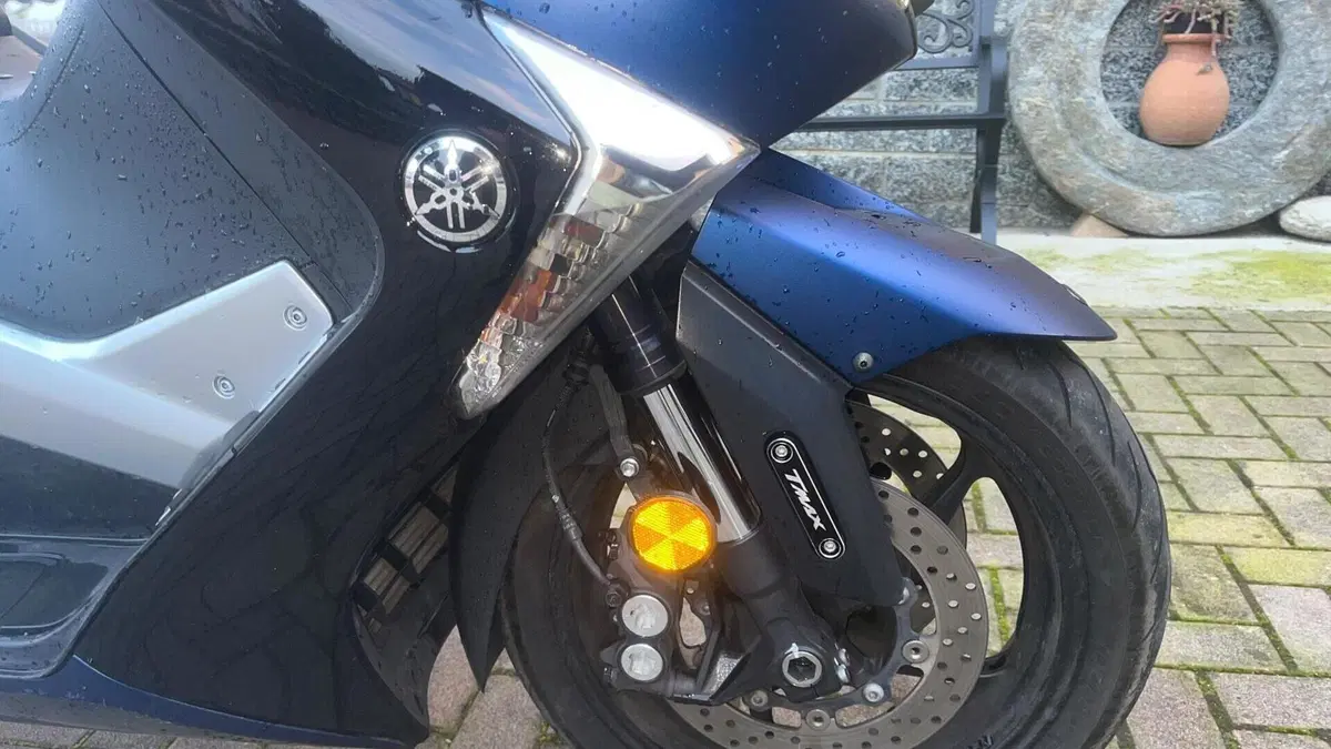 Yamaha T-Max 530 DX (2017 - 19)  (11)