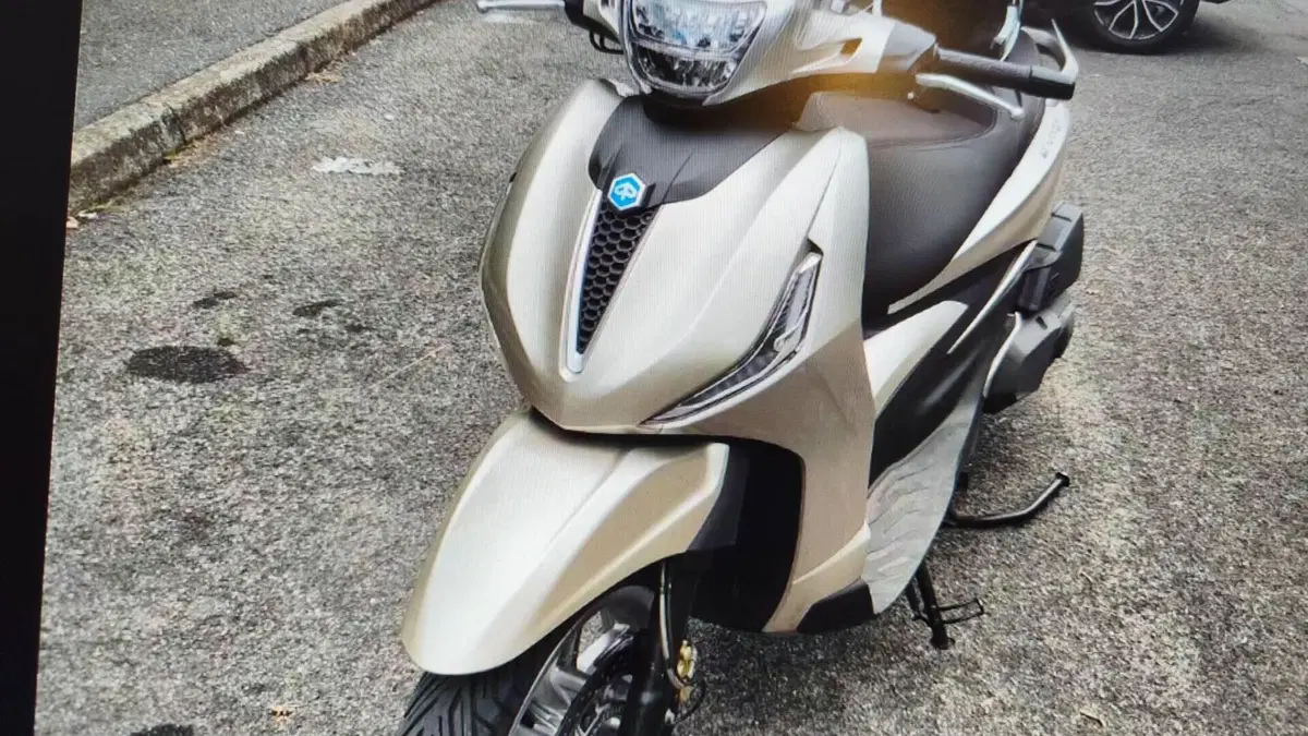 Piaggio Beverly 400 ABS-ASR (2021 - 24)  (3)