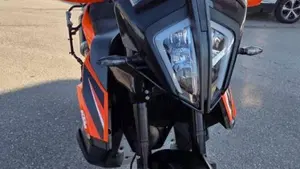 KTM 890 Adventure (2021)  (4)