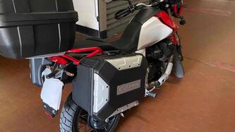 Moto Guzzi V85 TT Evocative Graphics (2021 - 23)