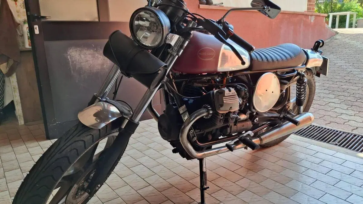 Moto Guzzi   (2)