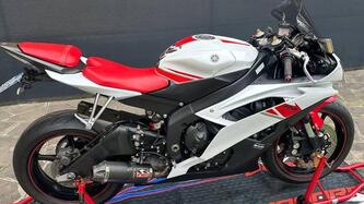 Yamaha YZF R6 (2005 - 06) usata