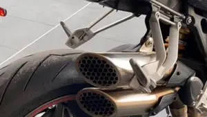 MV Agusta Brutale 990 R (2009 - 12)  (6)