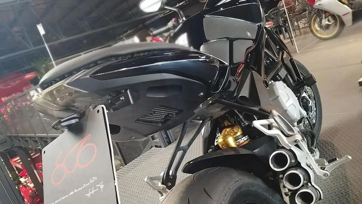 MV Agusta Brutale 800 (2012 - 15)  (5)