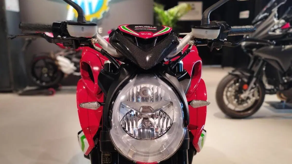 MV Agusta Brutale 800 RC (2019)  (5)